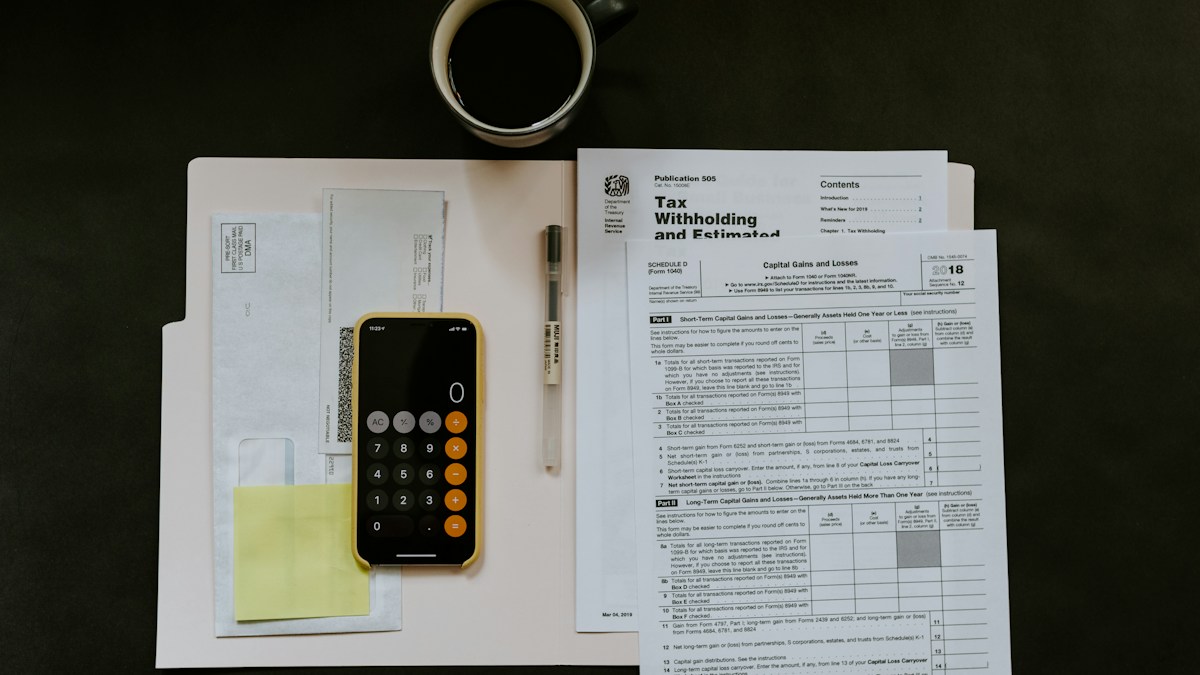 Alternative Minimum Tax (AMT) in Canada (2026): How the 20.5% Rate & 100% Capital Gains Inclusions Hit High-Income Earners & Charitable Giving